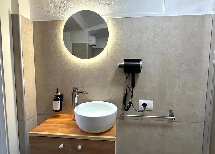 Centro Storico - Palazzo Manara - West * Sanremo